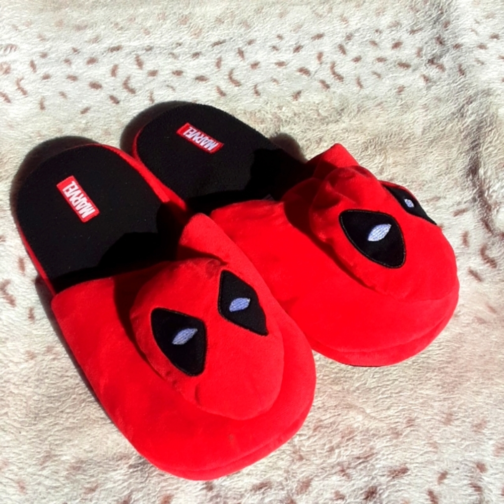 Deadpool Slippers!